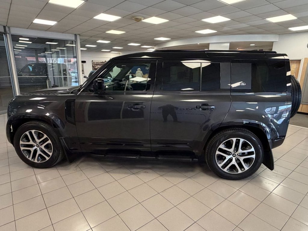 Used Land Rover Defender 2022 for sale - 77642225: Photo 4