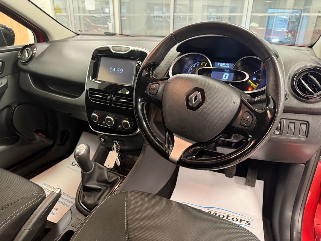 Used Renault Clio 2015 for sale - 76973697: Photo 10