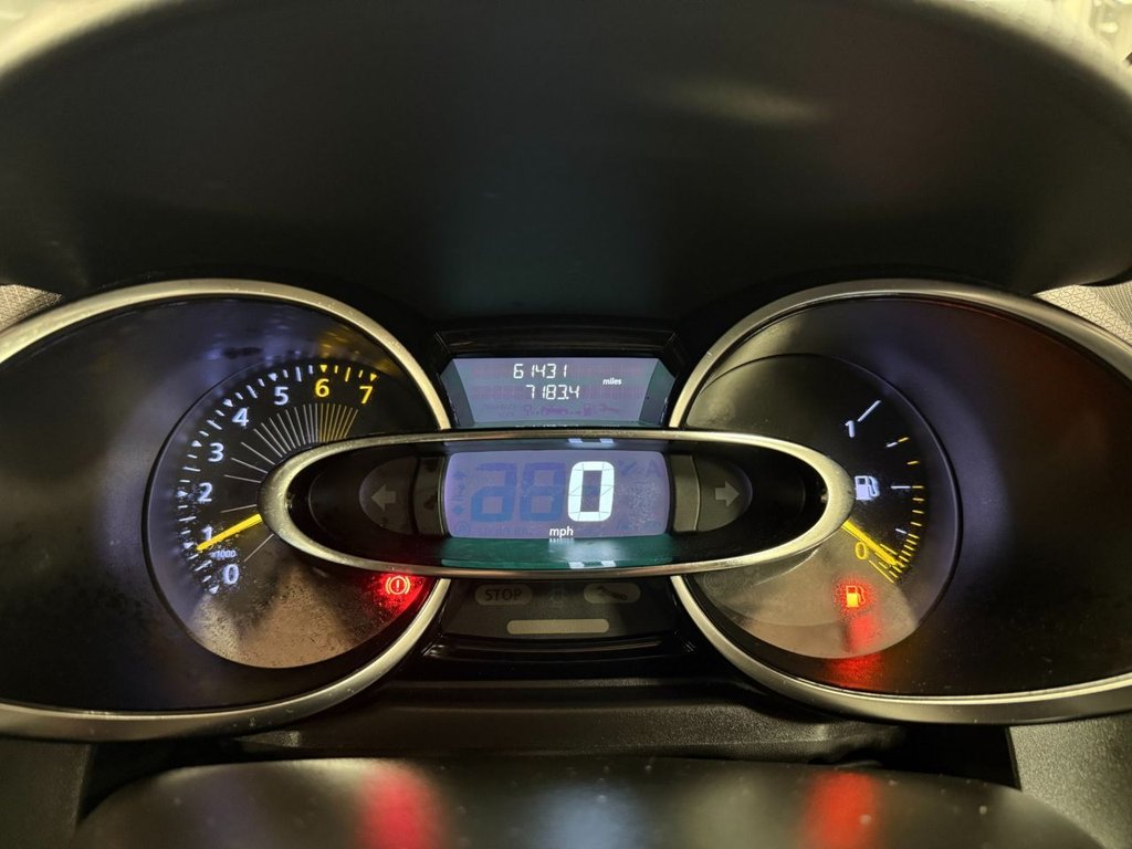 Used Renault Clio 2015 for sale - 76973697: Photo 11