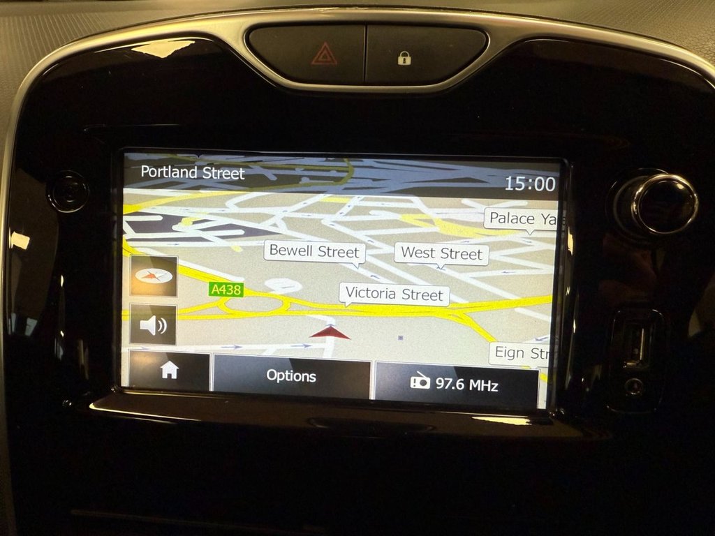 Used Renault Clio 2015 for sale - 76973697: Photo 14