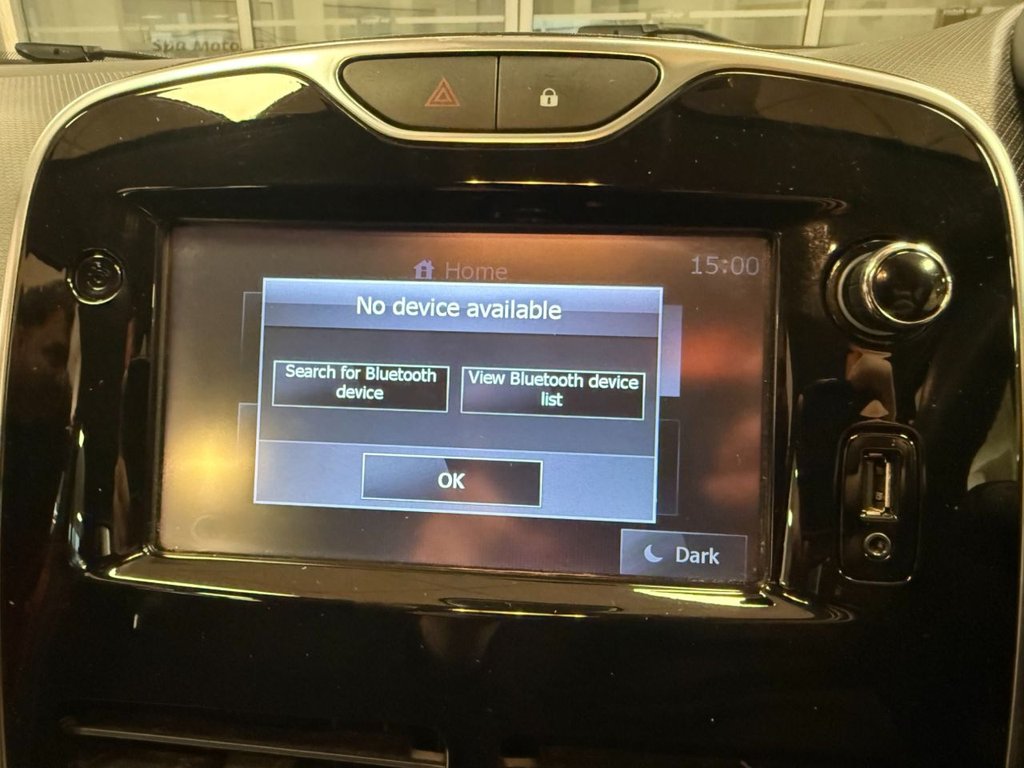 Used Renault Clio 2015 for sale - 76973697: Photo 16