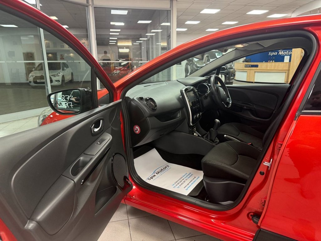 Used Renault Clio 2015 for sale - 76973697: Photo 17