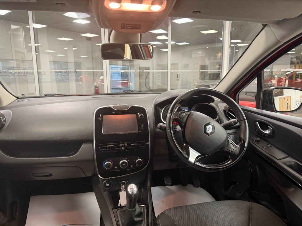 Used Renault Clio 2015 for sale - 76973697: Photo 20