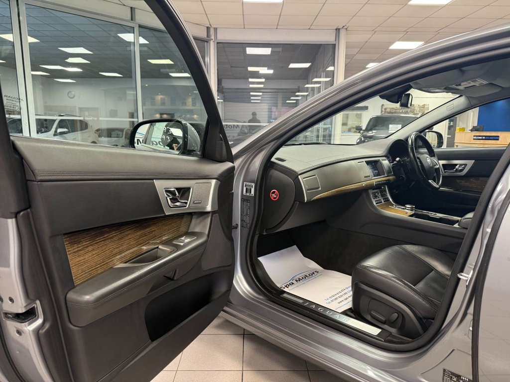 Used Jaguar XF 2013 for sale - 77422647: Photo 17