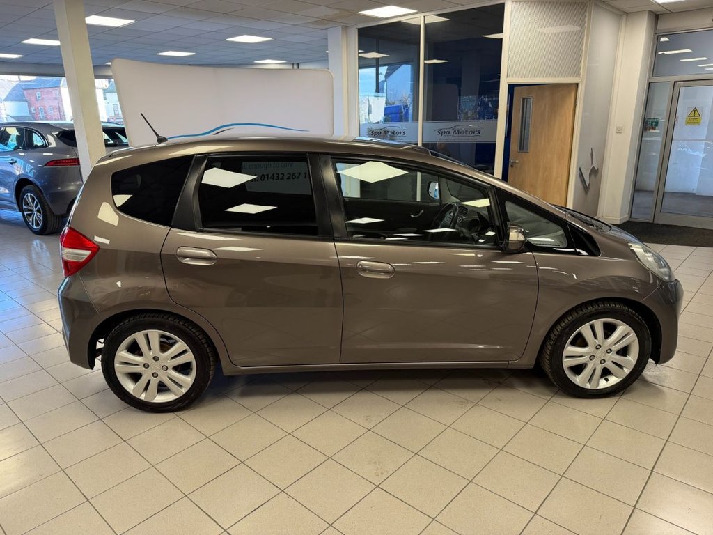 Used Honda Jazz 2014 for sale - 77936506: Photo 8