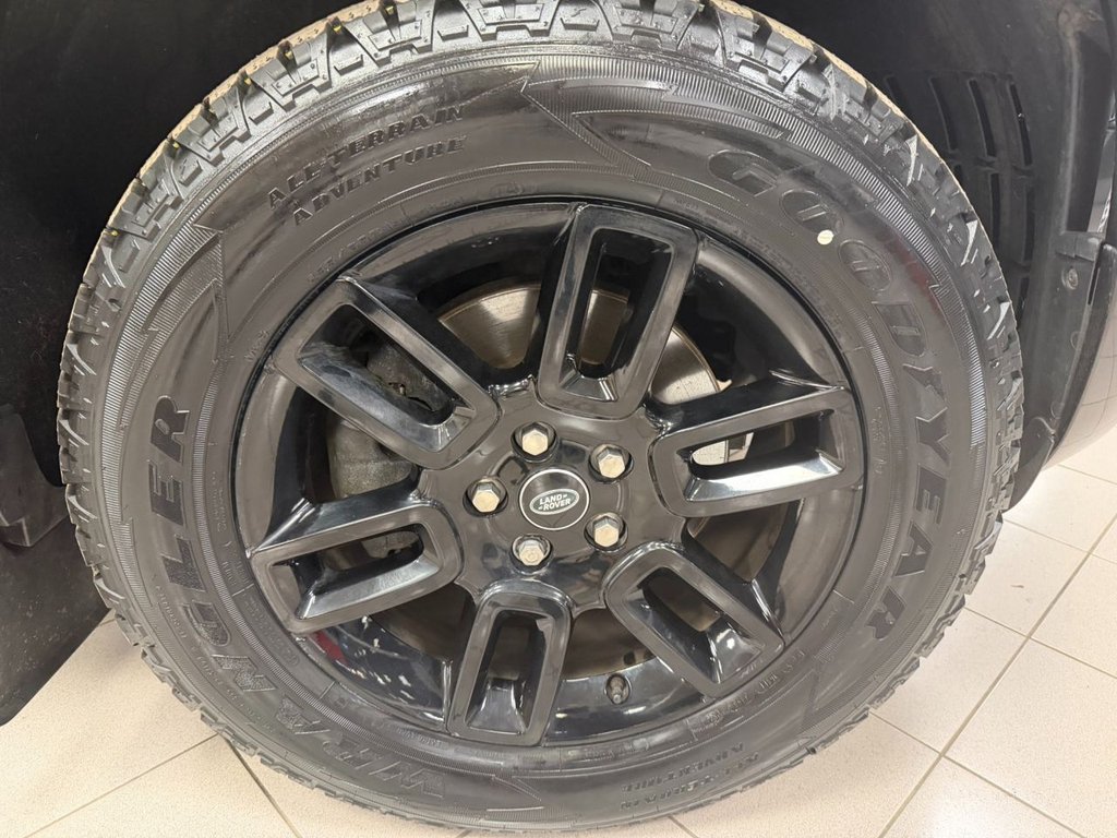 Used Land Rover Defender 2023 for sale - 77952287: Photo 13