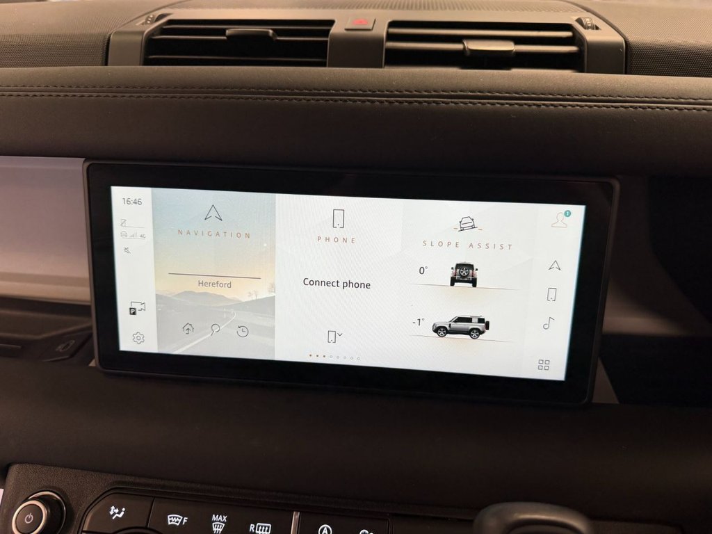 Used Land Rover Defender 2023 for sale - 77952287: Photo 19