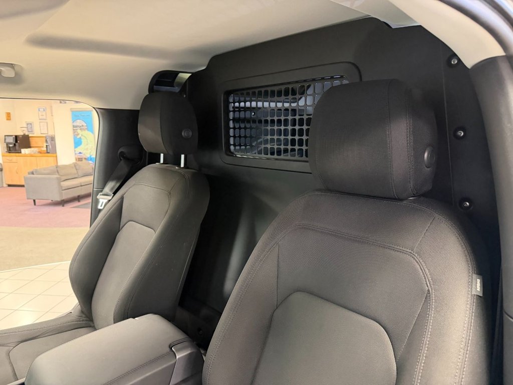 Used Land Rover Defender 2023 for sale - 77952287: Photo 28