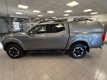Used Nissan Navara 2021 for sale - 79493536: Photo