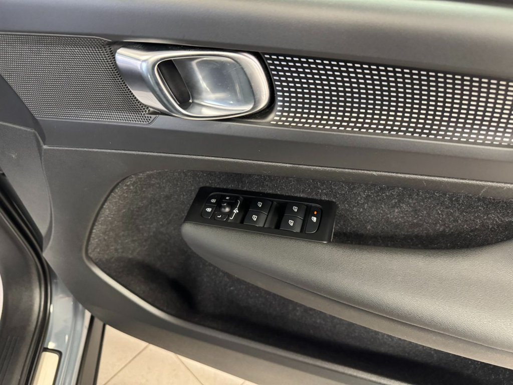 Used Volvo XC40 2021 for sale - 76784236: Photo 13