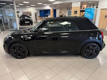 Used MINI Convertible 2019 for sale - 79675692: Photo