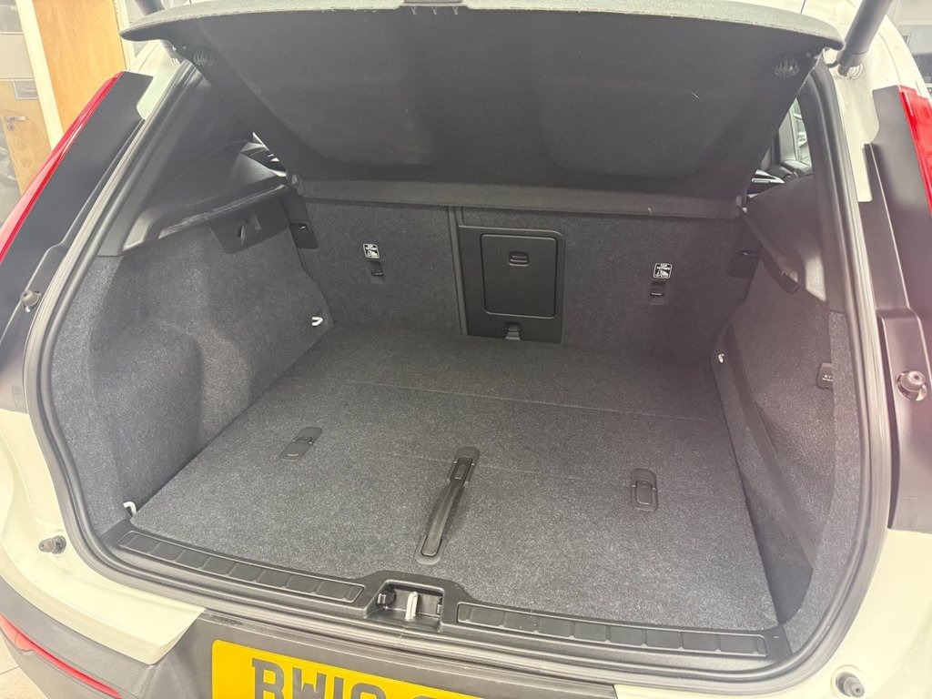 Used Volvo XC40 2018 for sale - 77250049: Photo 25