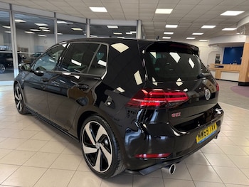 Used Volkswagen Golf 2019 for sale - 78241076: Photo