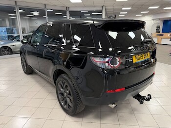 Used Land Rover Discovery Sport 2019 for sale - 77212717: Photo
