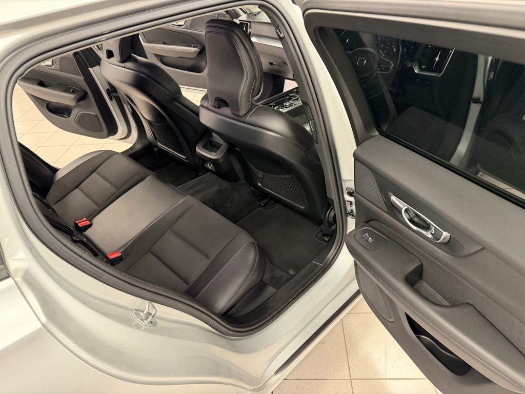 Used Volvo V60 2019 for sale - 77520785: Photo 25