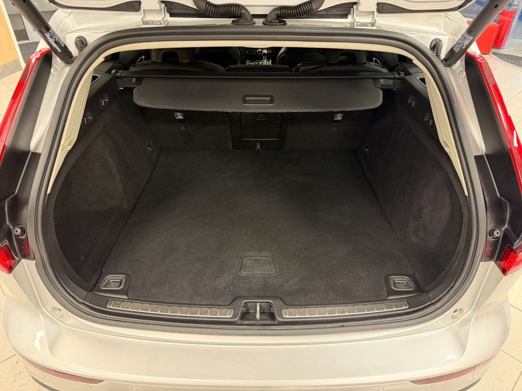 Used Volvo V60 2019 for sale - 77520785: Photo 7