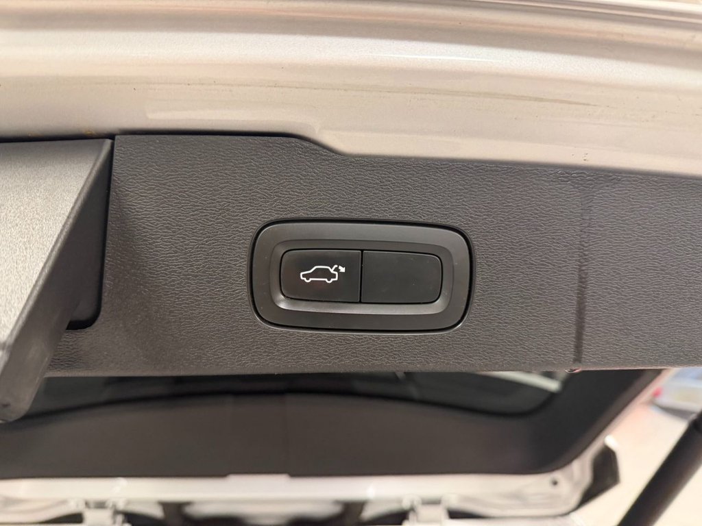 Used Volvo V60 2019 for sale - 77520785: Photo 8