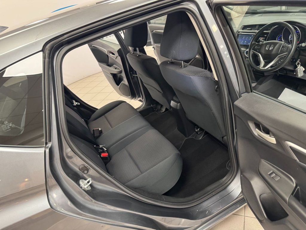 Used Honda Jazz 2018 for sale - 76210674: Photo 21