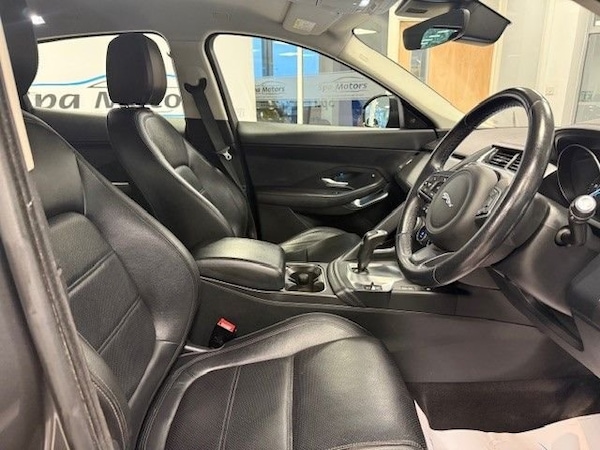 Used Jaguar E-Pace 2018 for sale - 76056955: Photo 9