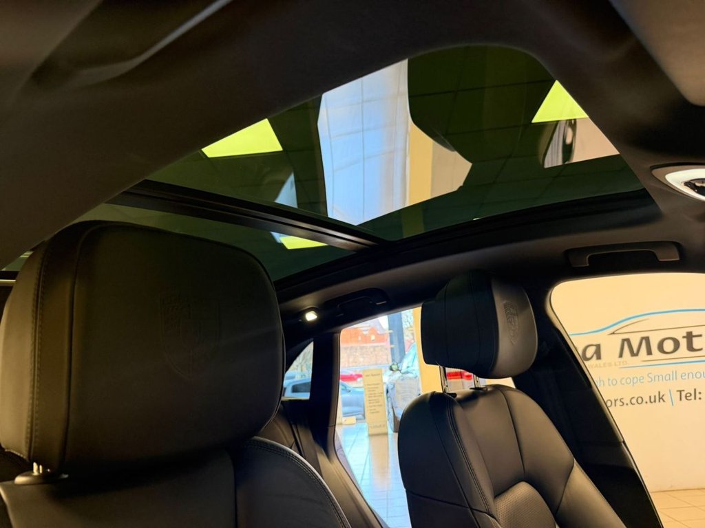 Used Porsche Macan 2019 for sale - 77890895: Photo 30