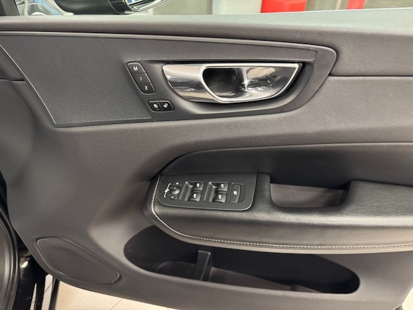 Used Volvo XC60 2017 for sale - 76163608: Photo 16