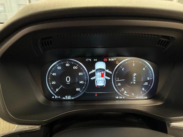 Used Volvo XC60 2017 for sale - 76163608: Photo 17