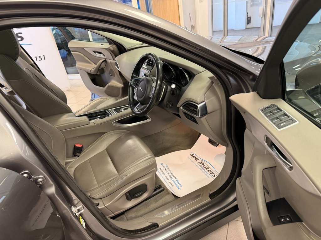 Used Jaguar F-Pace 2019 for sale - 77952399: Photo 14