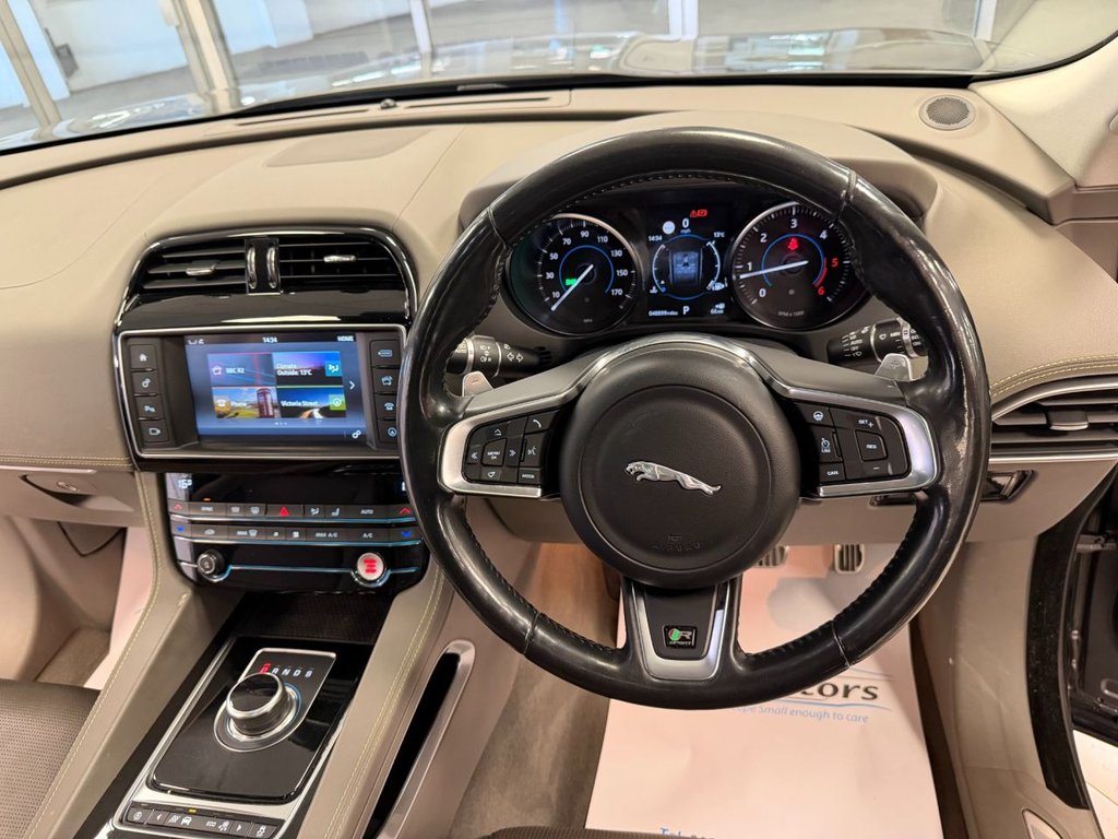 Used Jaguar F-Pace 2019 for sale - 77952399: Photo 17