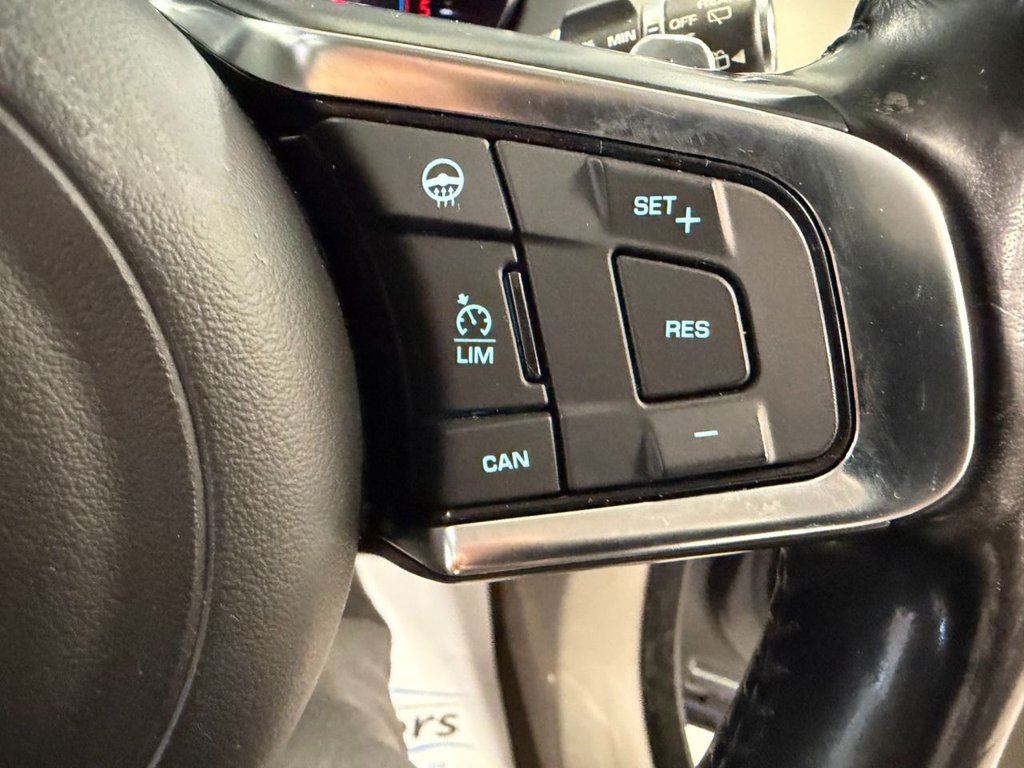 Used Jaguar F-Pace 2019 for sale - 77952399: Photo 26