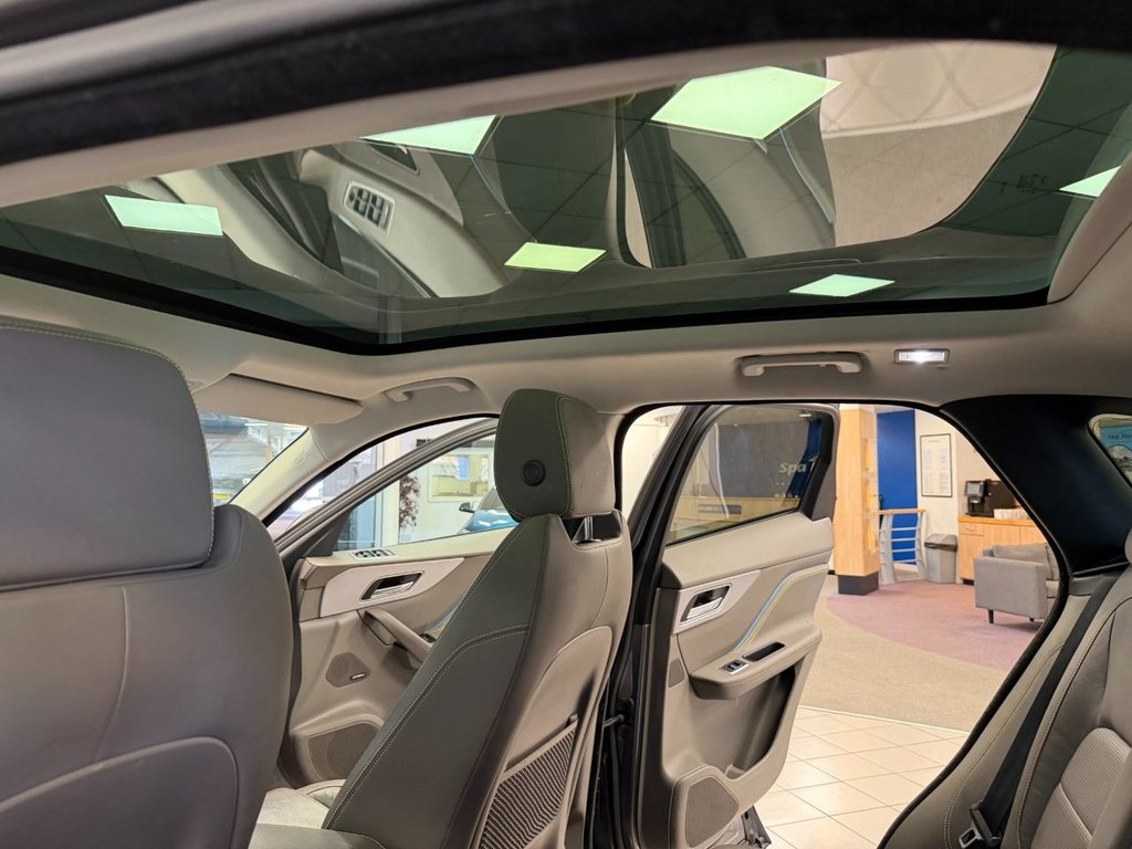 Used Jaguar F-Pace 2019 for sale - 77952399: Photo 30