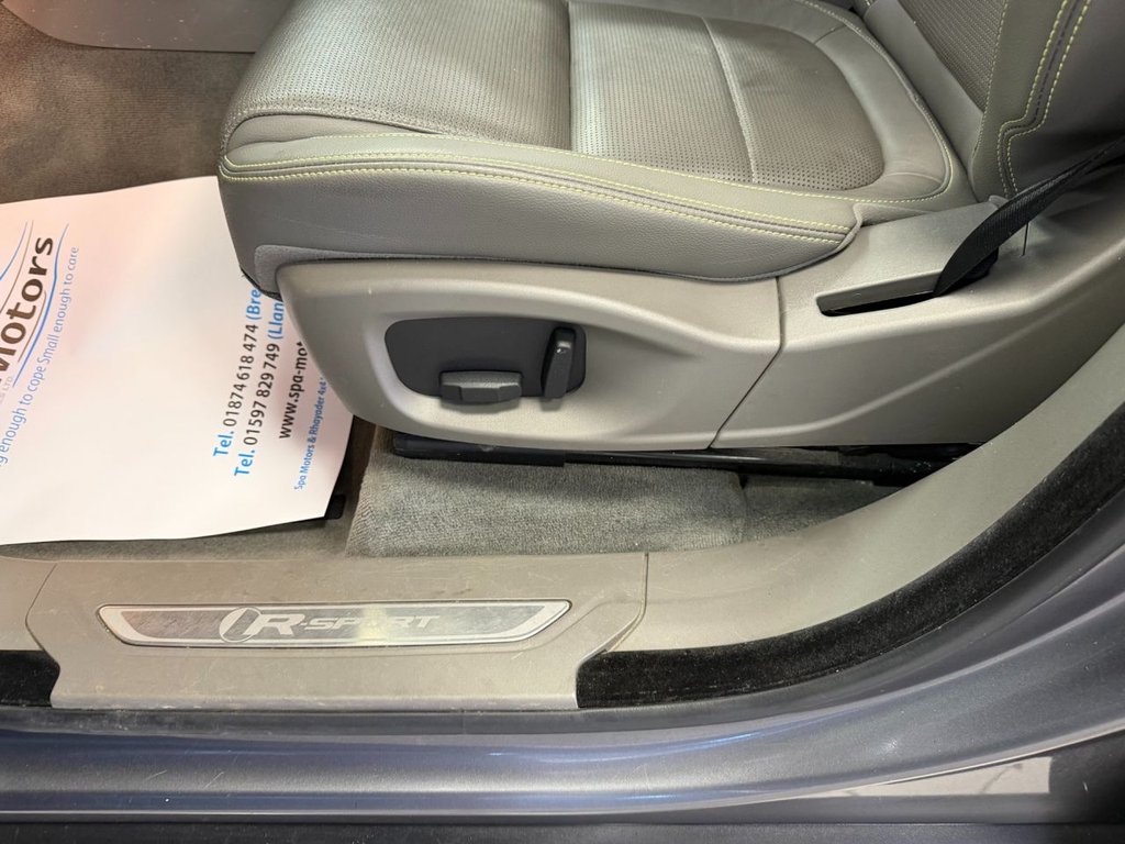 Used Jaguar F-Pace 2019 for sale - 77952399: Photo 32