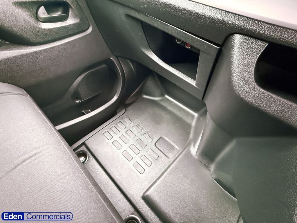 Used Vauxhall Vivaro 2024 for sale - 77642838: Photo 27