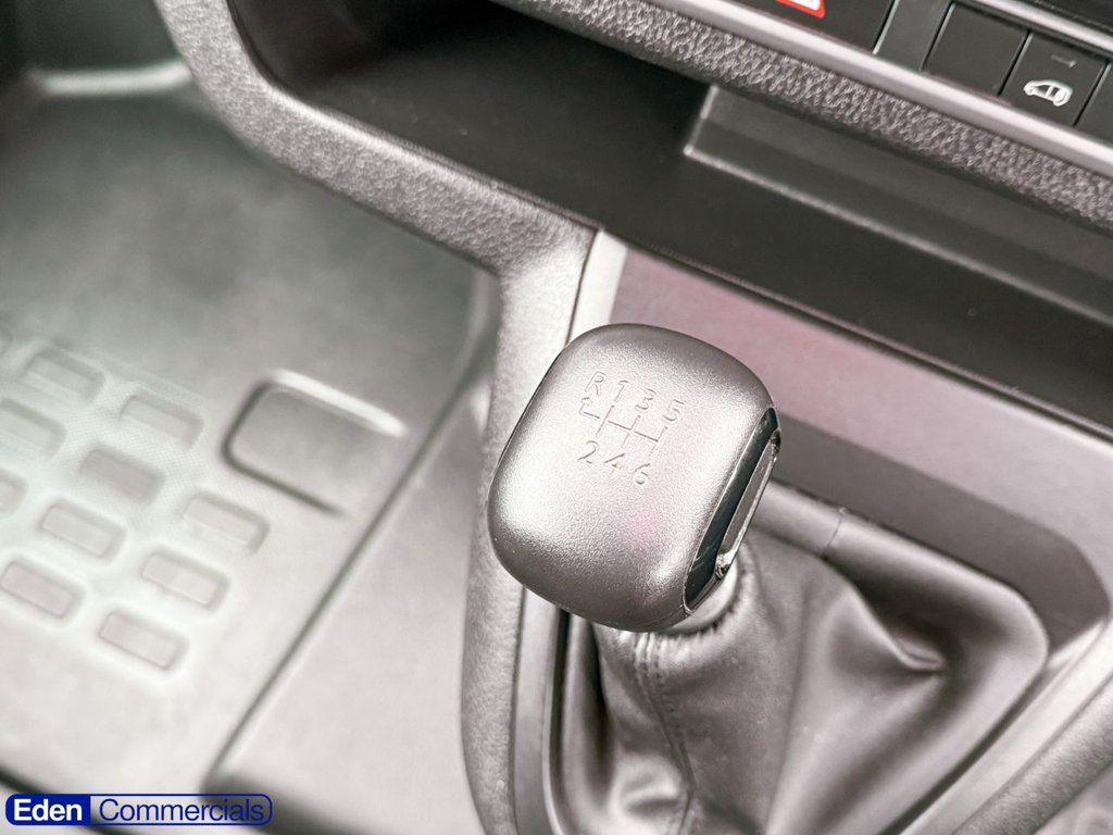 Used Vauxhall Vivaro 2024 for sale - 77642838: Photo 28