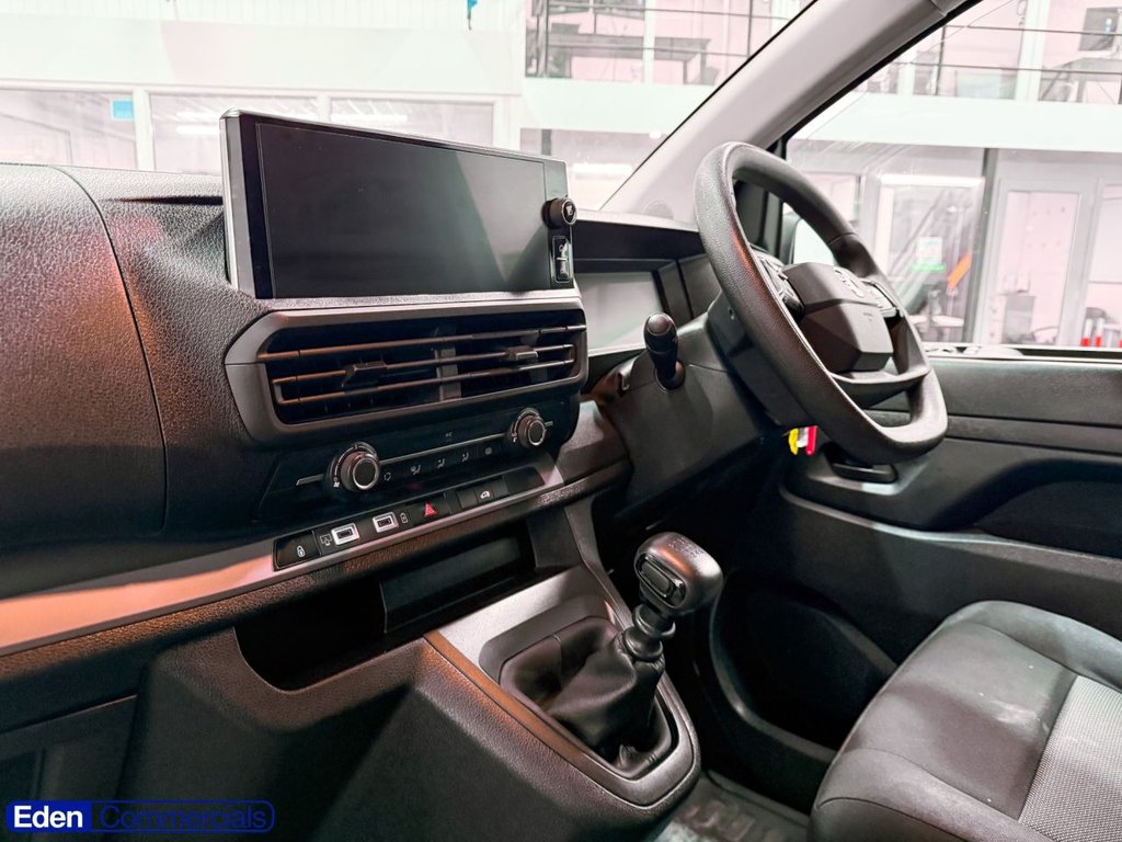 Used Vauxhall Vivaro 2024 for sale - 77642838: Photo 3