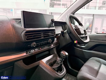 Used Vauxhall Vivaro 2024 for sale - 77642838: Photo