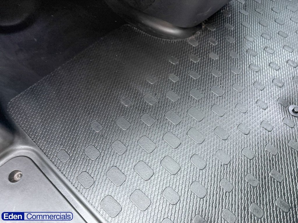 Used Vauxhall Vivaro 2019 for sale - 76618011: Photo 19