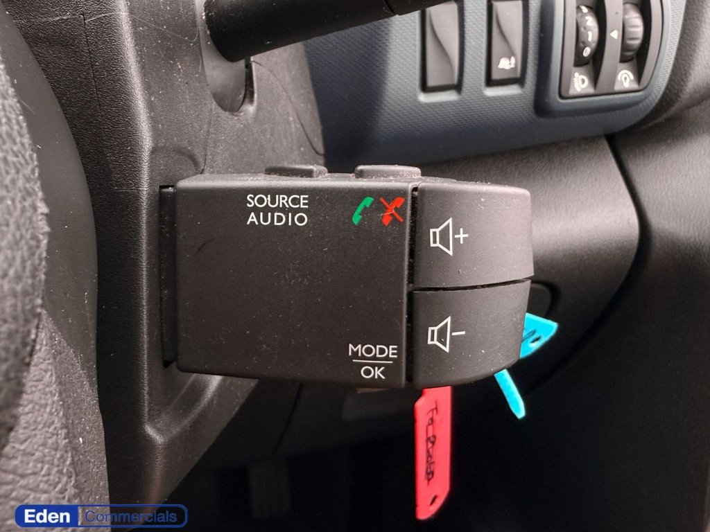 Used Vauxhall Vivaro 2015 for sale - 76173376: Photo 24