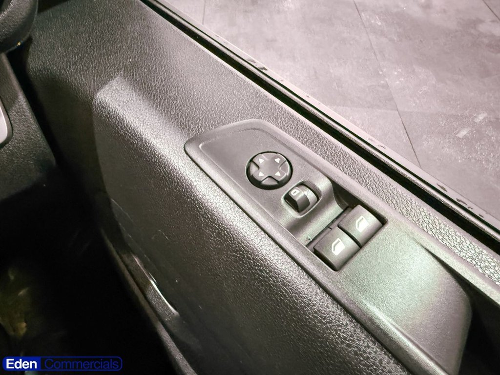 Used Vauxhall Vivaro 2024 for sale - 77643027: Photo 19