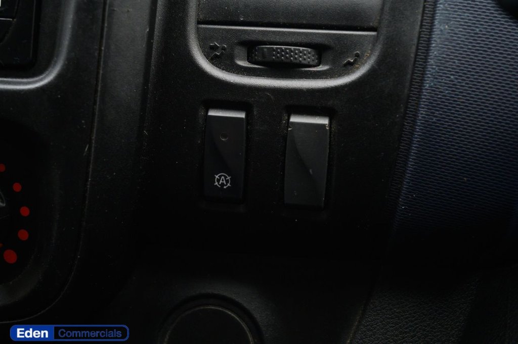 Used Vauxhall Vivaro 2016 for sale - 77407716: Photo 16