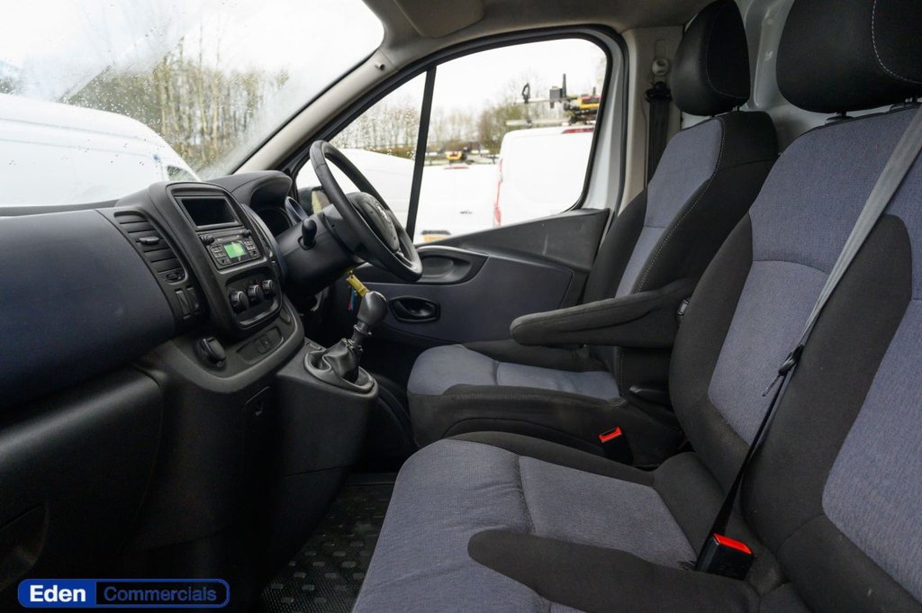 Used Vauxhall Vivaro 2016 for sale - 77407716: Photo 3
