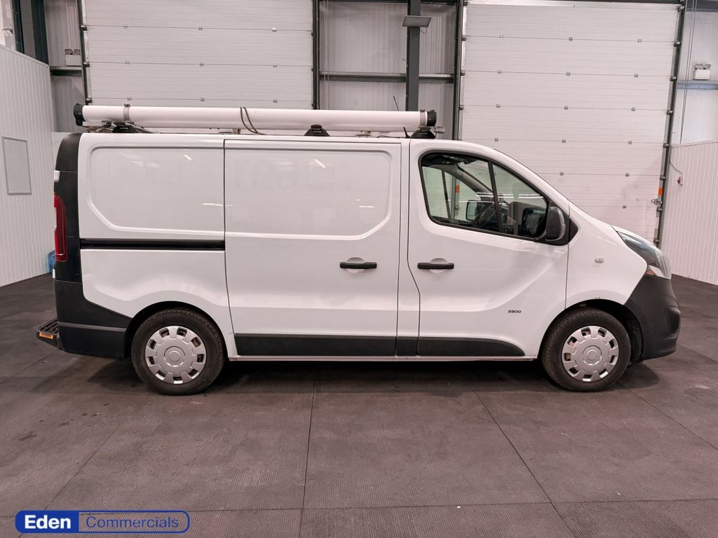 Used Vauxhall Vivaro 2017 for sale - 76361641: Photo 2