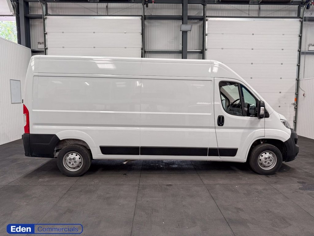 Used Vauxhall Movano 2024 for sale - 76582722: Photo 2