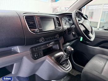 Used Vauxhall Vivaro 2022 for sale - 76105629: Photo