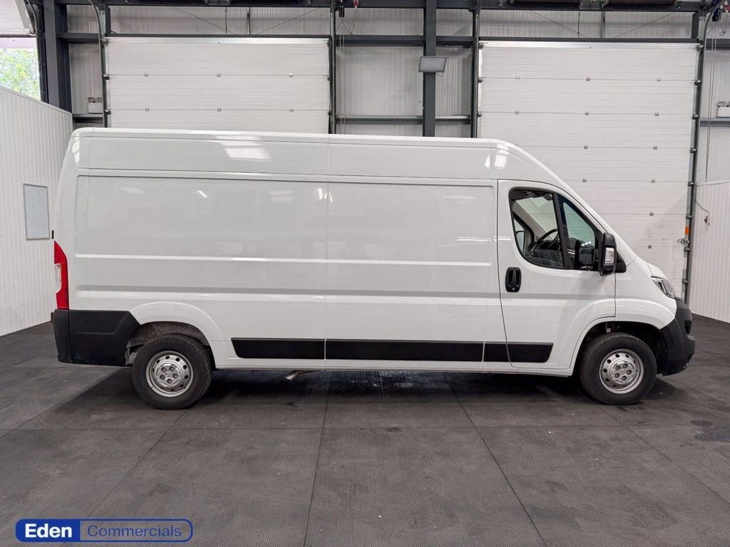 Used Vauxhall Movano 2024 for sale - 76820474: Photo 2