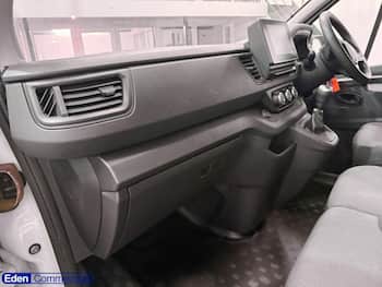 Used Renault Trafic 2023 for sale - 79550521: Photo