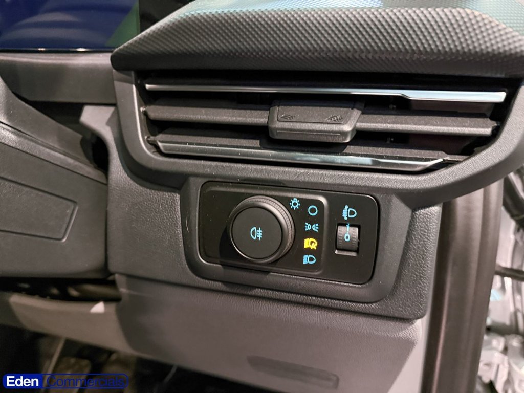 Used Ford Transit Custom 2025 for sale - 76642066: Photo 26