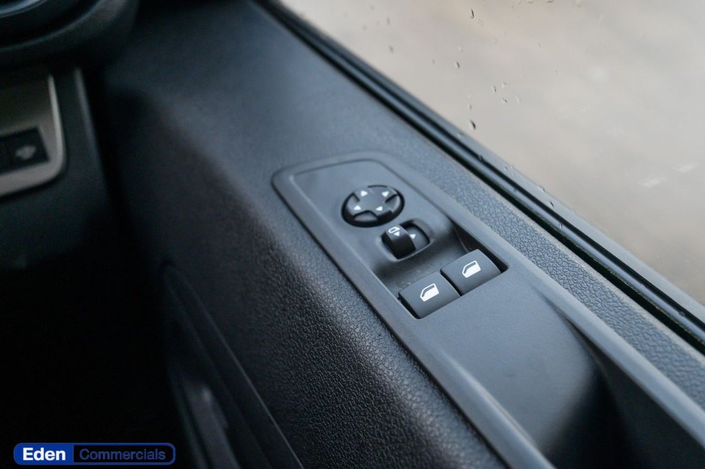 Used Vauxhall Vivaro 2025 for sale - 76973350: Photo 17