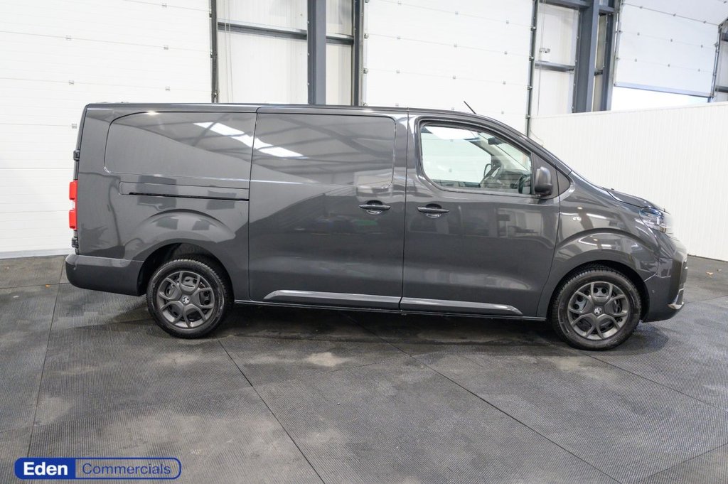 Used Vauxhall Vivaro 2025 for sale - 76973350: Photo 2