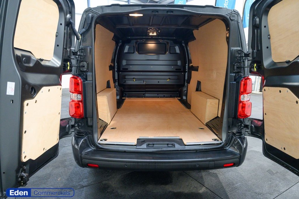 Used Vauxhall Vivaro 2025 for sale - 76973350: Photo 4