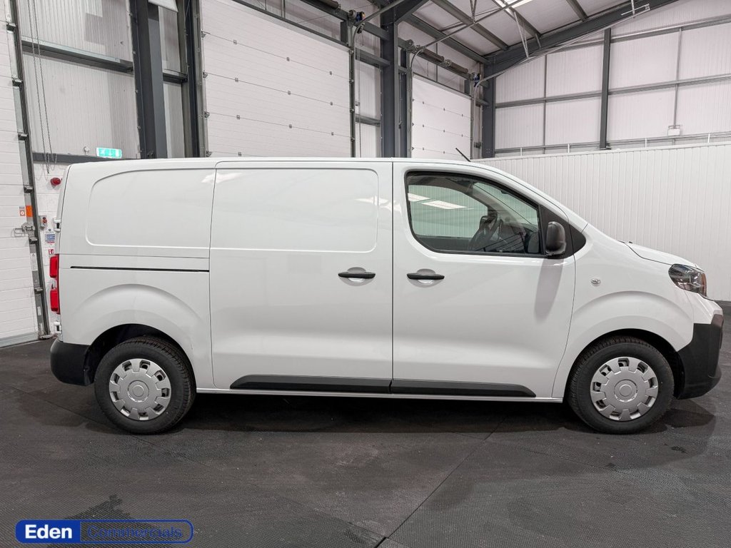 Used Vauxhall Vivaro 2024 for sale - 78030216: Photo 2